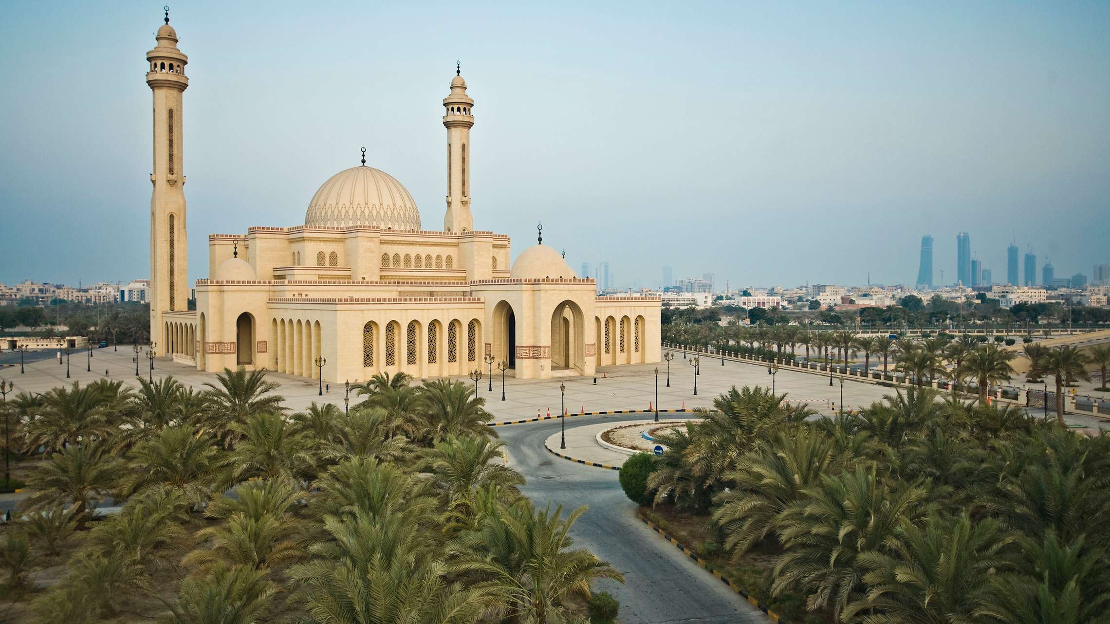 Bahrain: Reiserücktritt und Auslandskrankenversicherung